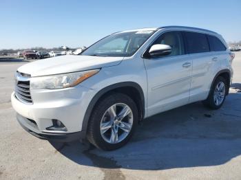  Salvage Toyota Highlander