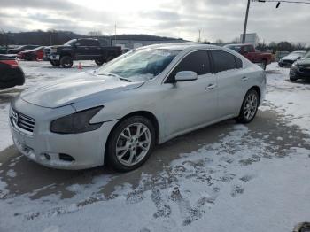  Salvage Nissan Maxima