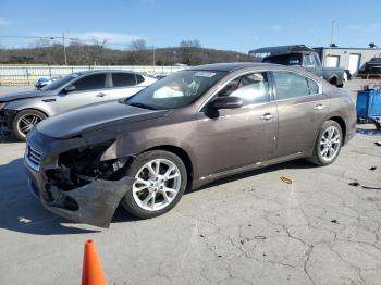  Salvage Nissan Maxima