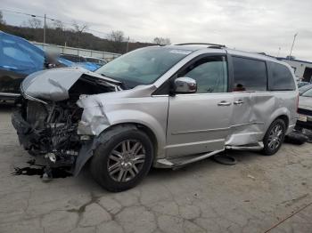  Salvage Chrysler Minivan