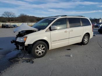  Salvage Chrysler Minivan