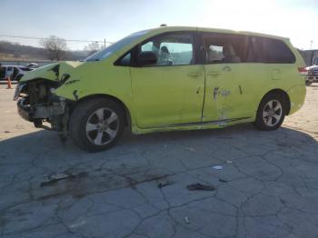  Salvage Toyota Sienna