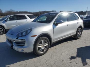  Salvage Porsche Cayenne