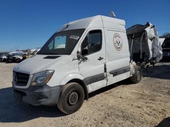  Salvage Mercedes-Benz Sprinter