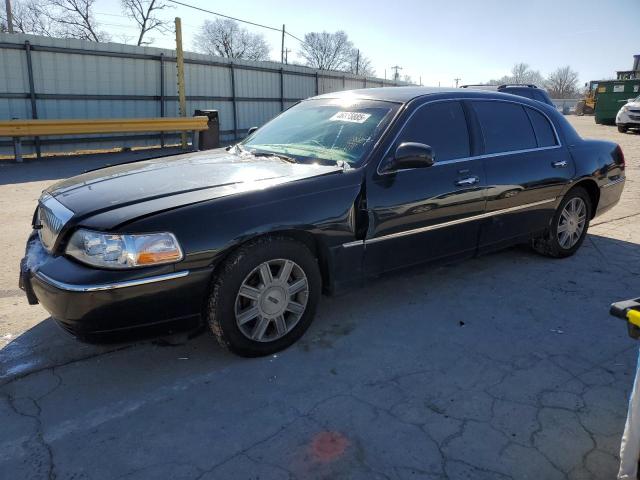  Salvage Lincoln Towncar