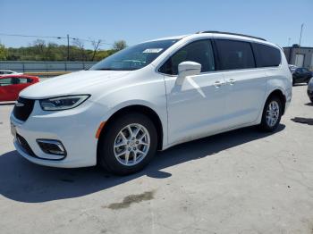  Salvage Chrysler Pacifica