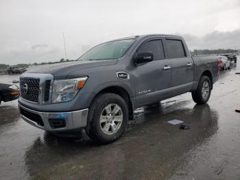  Salvage Nissan Titan