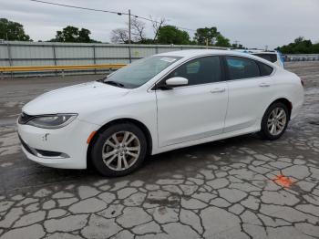  Salvage Chrysler 200