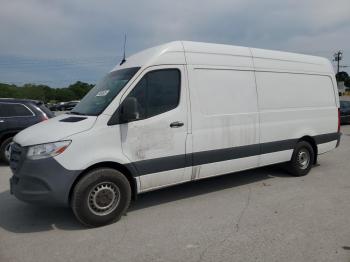  Salvage Mercedes-Benz Sprinter