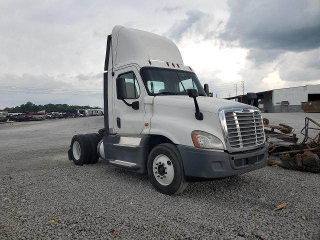  Salvage Freightliner Cascadia