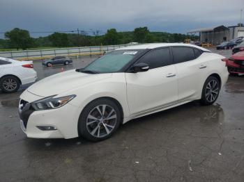  Salvage Nissan Maxima