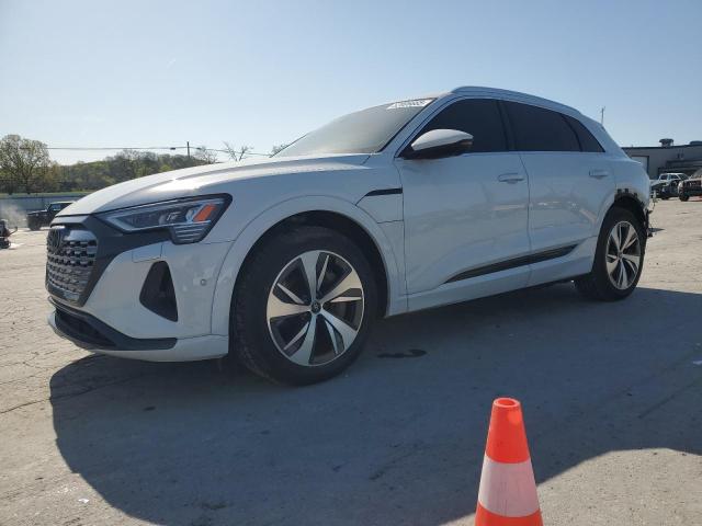  Salvage Audi Q8