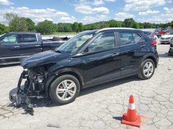  Salvage Nissan Kicks