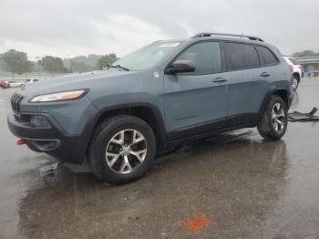  Salvage Jeep Cherokee