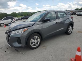  Salvage Nissan Kicks