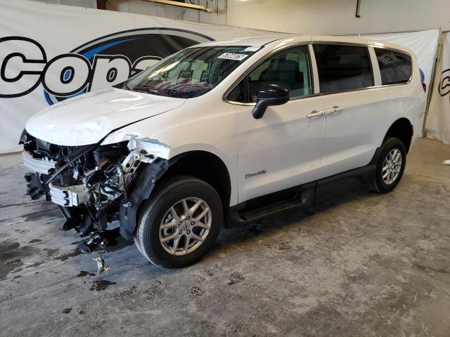 Salvage Chrysler Minivan