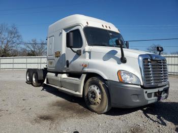  Salvage Freightliner Cascadia