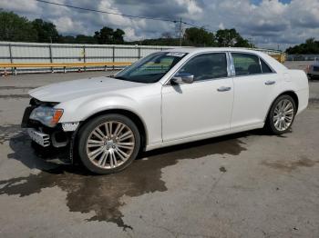  Salvage Chrysler 300
