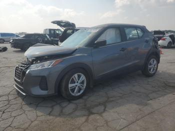  Salvage Nissan Kicks