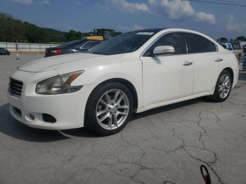  Salvage Nissan Maxima