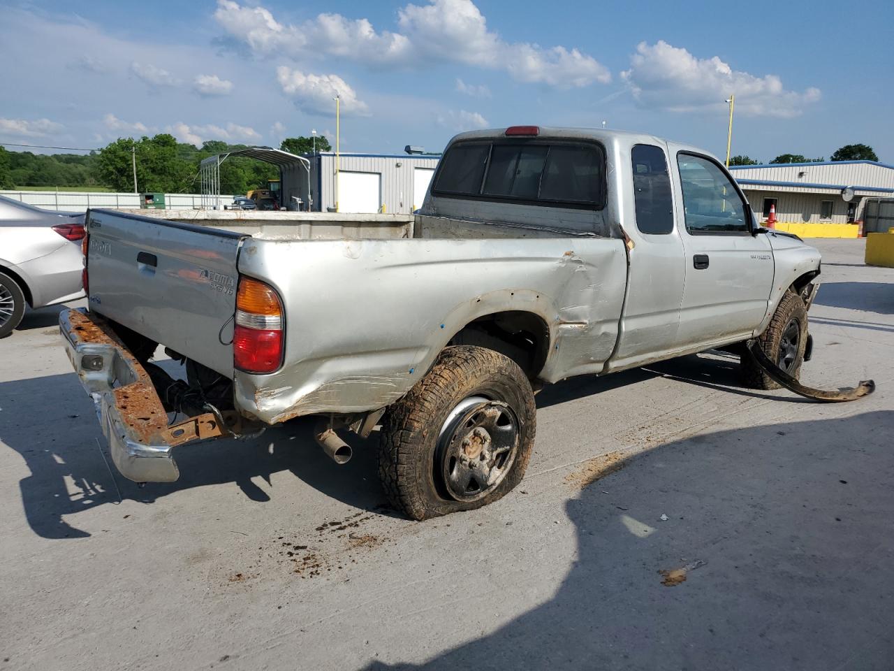 Toyota Tacoma Xtracab Image 3