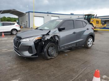 Salvage Nissan Kicks