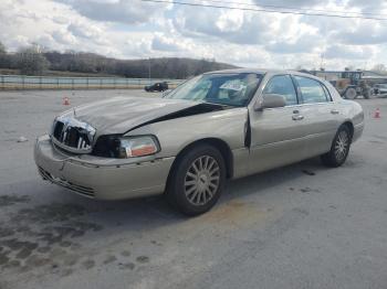  Salvage Lincoln Towncar