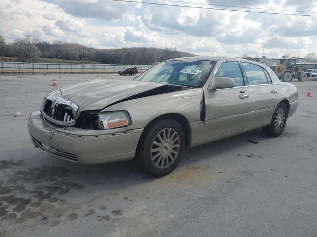  Salvage Lincoln Towncar