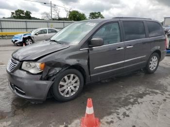  Salvage Chrysler Minivan