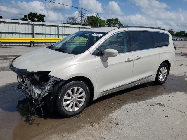  Salvage Chrysler Pacifica