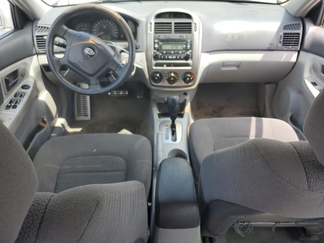 Kia Spectra Image 10