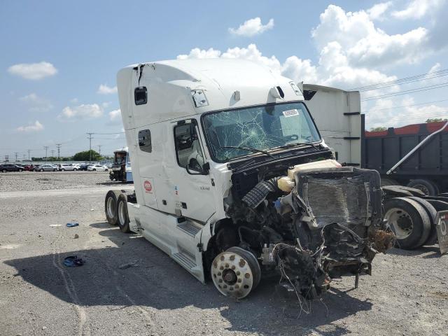  Salvage Volvo Vn