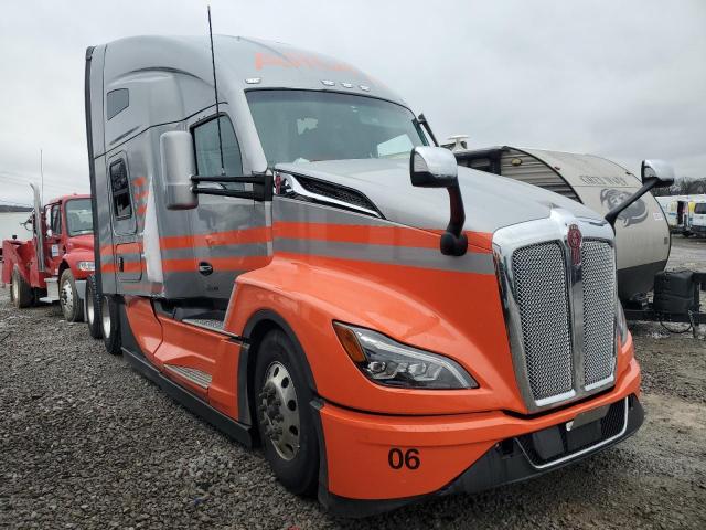  Salvage Kenworth Constructi
