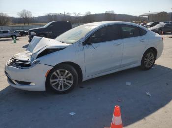  Salvage Chrysler 200