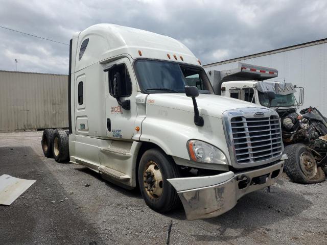  Salvage Freightliner Cascadia 1