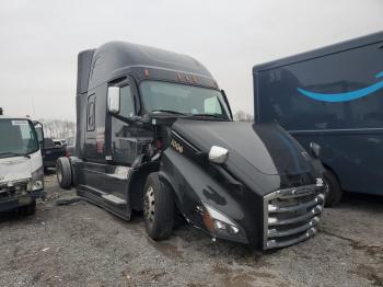  Salvage Freightliner Cascadia 1