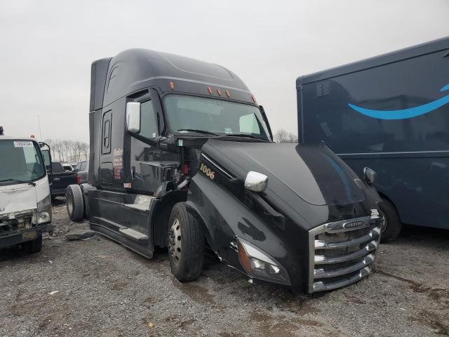  Salvage Freightliner Cascadia 1