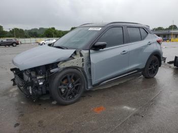  Salvage Nissan Kicks