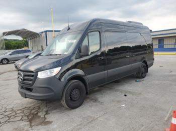  Salvage Mercedes-Benz Sprinter