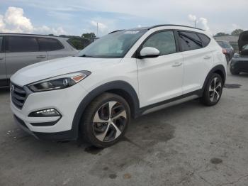  Salvage Hyundai TUCSON