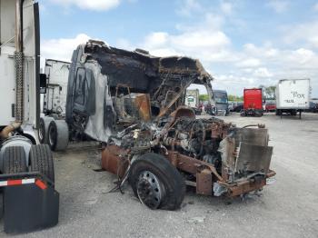  Salvage Freightliner Cascadia 1