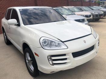  Salvage Porsche Cayenne