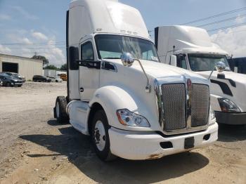  Salvage Kenworth T680