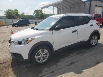  Salvage Nissan Kicks