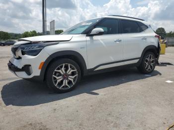  Salvage Kia Seltos