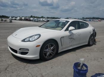  Salvage Porsche Panamera