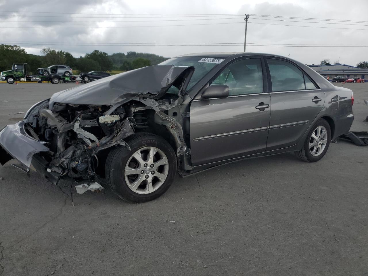 Toyota Camry Le Image 1