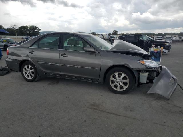 Toyota Camry Le Image 8