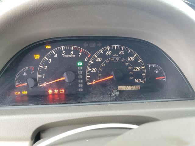 Toyota Camry Le Image 6