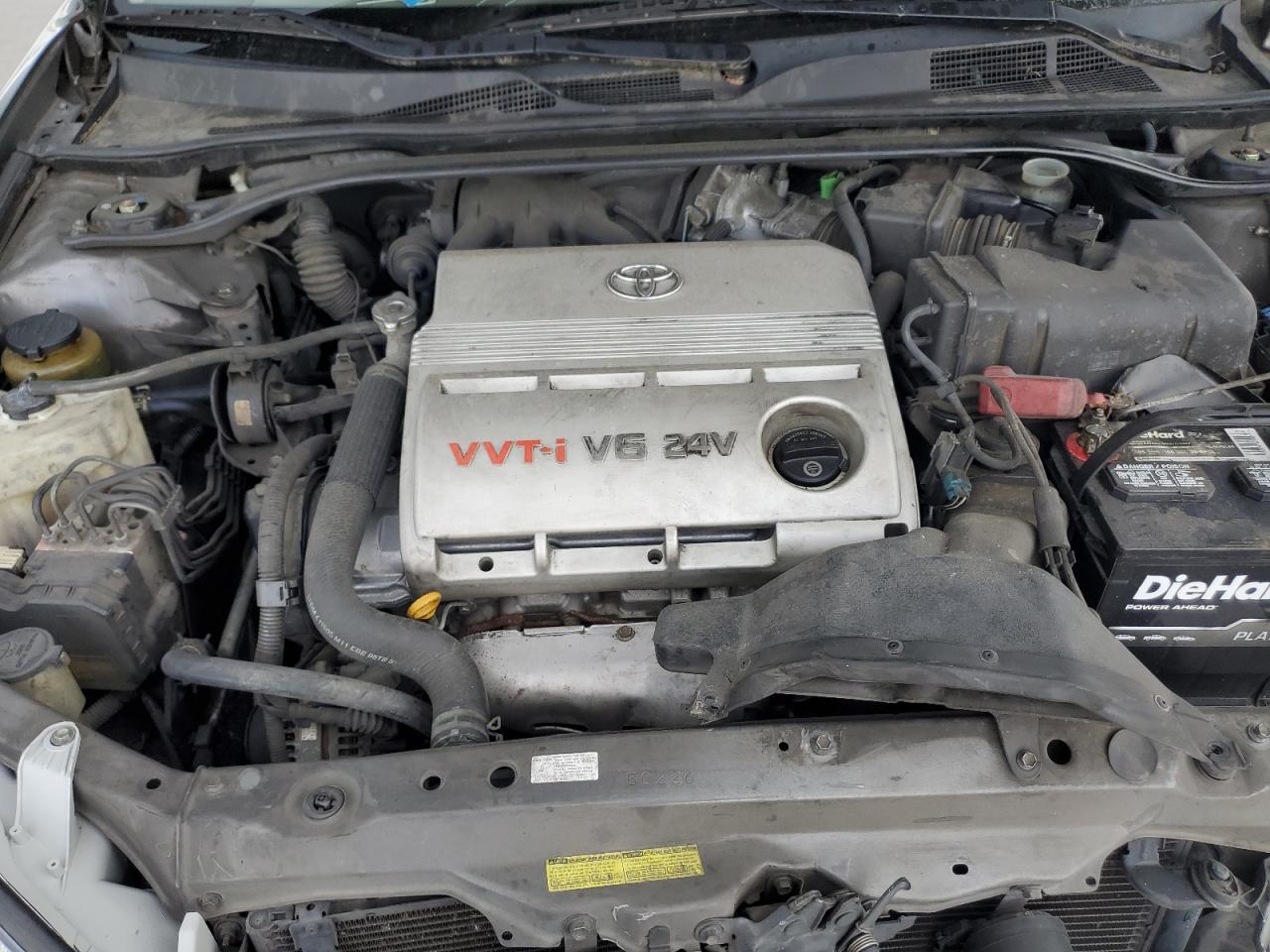 Toyota Camry Le Image 7